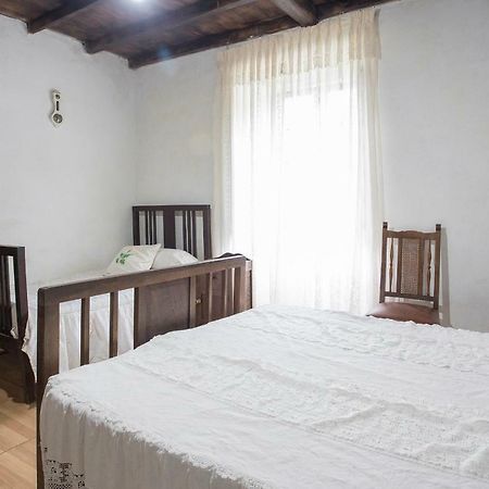 A Fonte Das Bodas Samos Luaran gambar