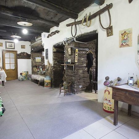 A Fonte Das Bodas Samos Luaran gambar