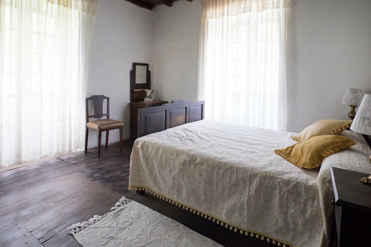 A Fonte Das Bodas Samos Luaran gambar