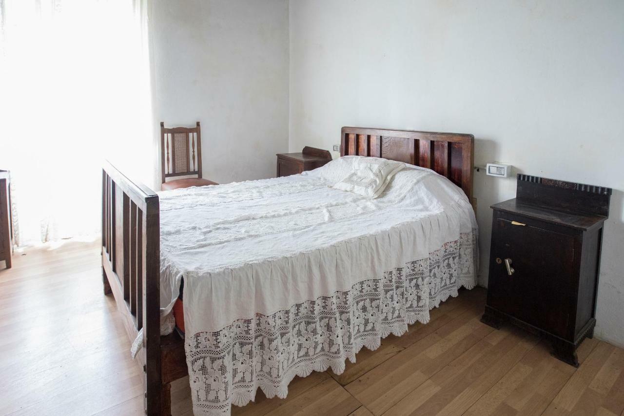 A Fonte Das Bodas Samos Luaran gambar