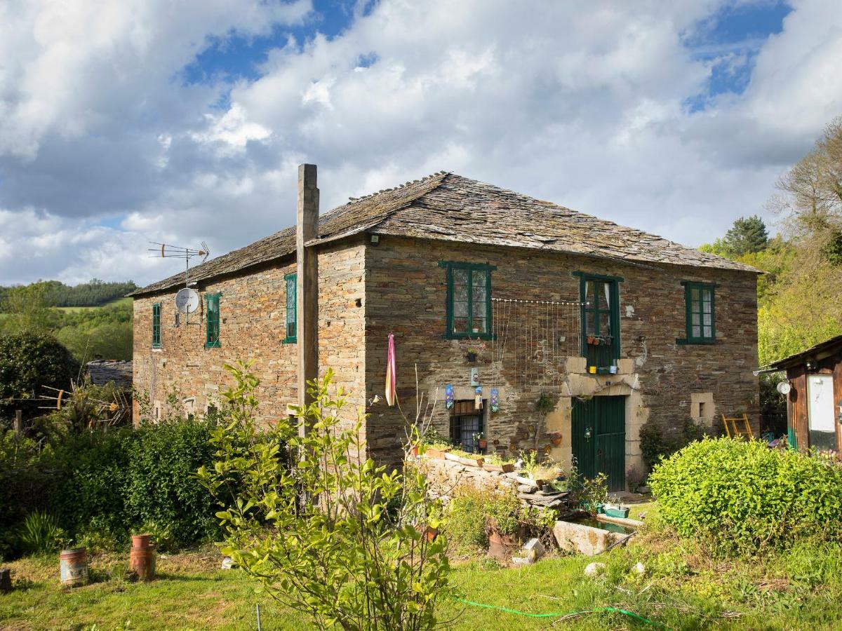 A Fonte Das Bodas Samos Luaran gambar